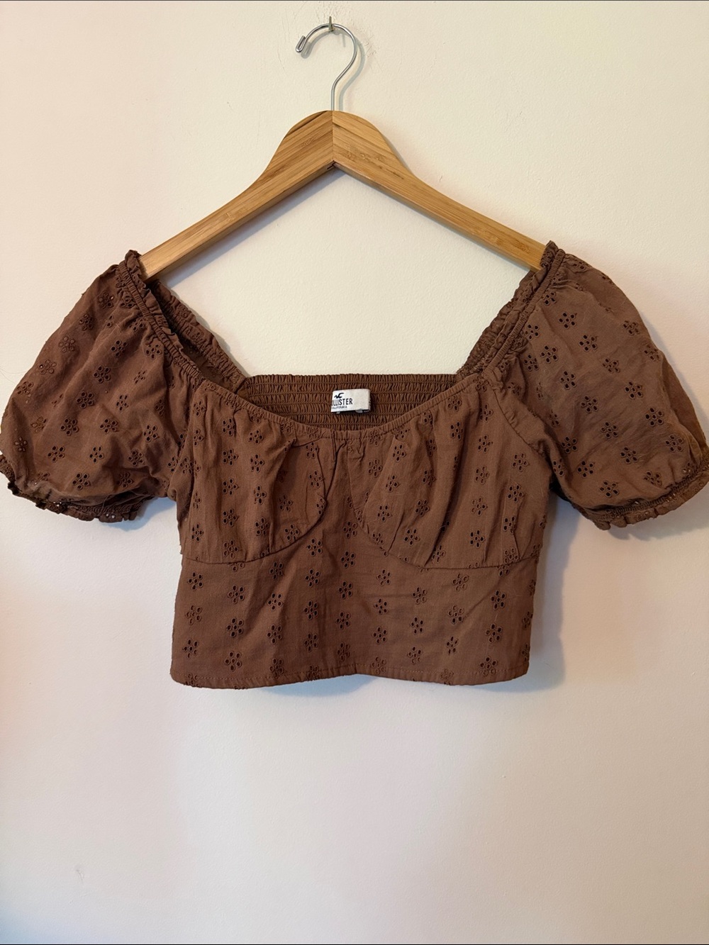 Hollister Brown Eyelet Puff Sleeve Crop Top